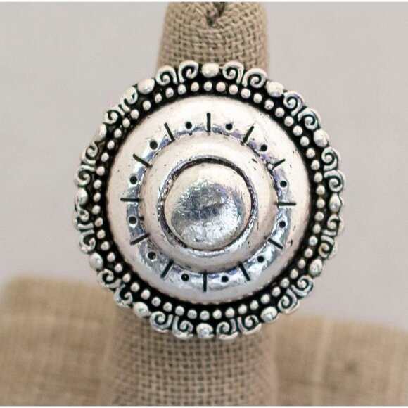 Size 5 adjustable medieval shield vintage ring (C1) - Picture 2 of 3